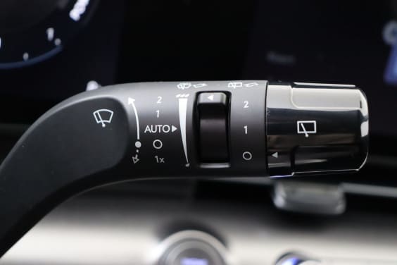 Hyundai KONA Feel 1.6 Gdi HEV 138 hp 6DCT White