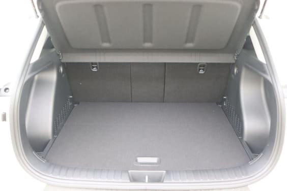 Hyundai KONA Feel 1.6 Gdi HEV 138 hp 6DCT White