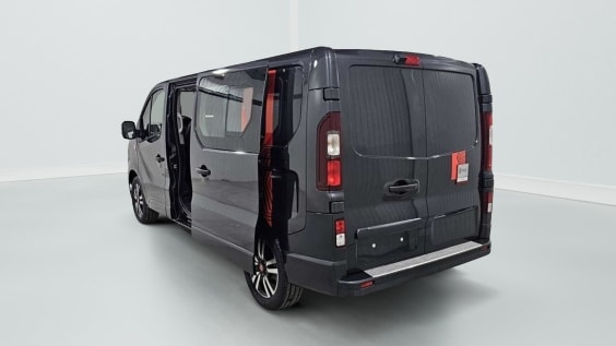 Renault TRAFIC CABINE APPROFONDIE TRAFIC CA BLUE DCI 170 L2H1 3T AUTO EXTRA Gris Comète
