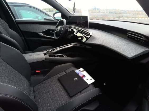 Peugeot 3008 Hybrid 136 e-DCS6 Allure Gris Titane