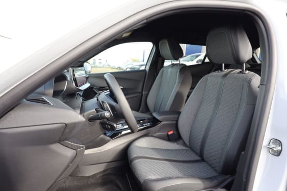 Peugeot 2008 Hybrid 145 e-DCS6 Allure Blanc