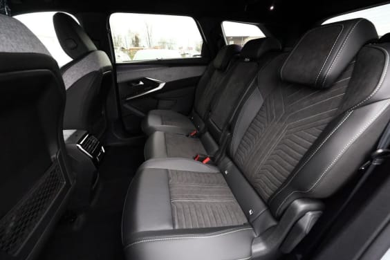 Peugeot 5008 Hybrid 145 e-DCS6 GT Argent