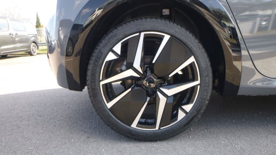 Peugeot 208 Hybrid 145 ch e-DCS6 GT Gris Selenium