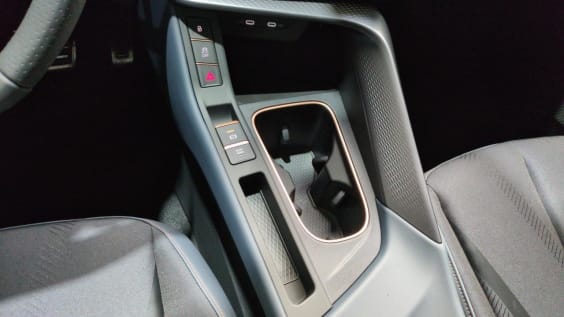 Cupra Terramar Terramar 1.5 ETSI HYBRID 150 CH DSG7 V Bleu Fjord