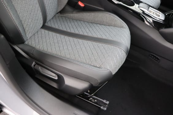 Peugeot 2008 Allure Hybrid 145 hp e-DSC6 Grey