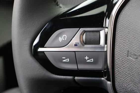 Peugeot 2008 Allure Hybrid 145 hp e-DSC6 Grey