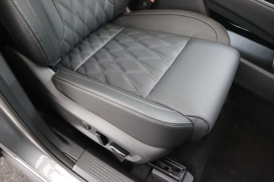 Nissan X-TRAIL TEKNA 5PL E4ORCE 211 HP Grey