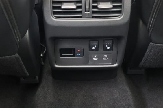 Nissan X-TRAIL TEKNA 5PL E4ORCE 211 HP Grey