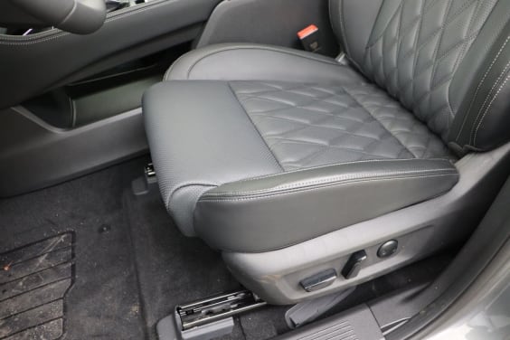 Nissan X-TRAIL TEKNA 5PL E4ORCE 211 HP Grey