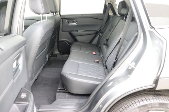 Nissan X-TRAIL TEKNA 5PL E4ORCE 211 HP Grey