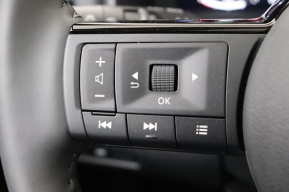 Nissan X-TRAIL TEKNA 5PL E4ORCE 211 HP Grey