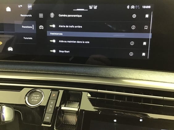 Peugeot 3008 GT 1.2 HYBRID 145 gris artense