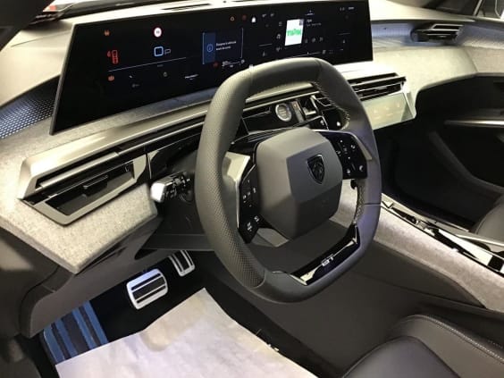 Peugeot 3008 GT 1.2 HYBRID 145 Gris Titane