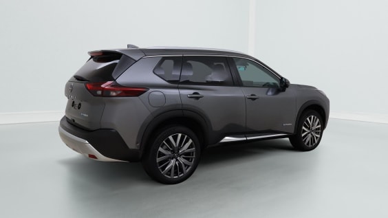 Nissan X-TRAIL TEKNA 5PL E4ORCE 211 HP Grey