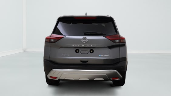 Nissan X-TRAIL TEKNA 5PL E4ORCE 211 HP Grey