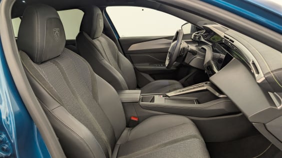 Peugeot 408 Hybrid 145 e-DCS6 GT Bleu Obsession