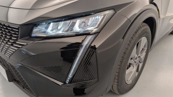 Peugeot 408 Hybrid 136 e-DCS6 Allure Noir Perla Nera