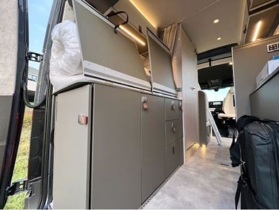 Hymer Camper Vans Grand Canyon S MERCEDES SPRINTER 4Matic  419 CDI 190 CV BVA 4x4 Gris Tenorite