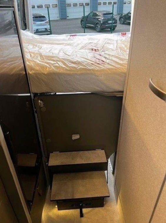 Hymer Camper Vans Grand Canyon S MERCEDES SPRINTER 4Matic  419 CDI 190 CV BVA 4x4 Gris Tenorite