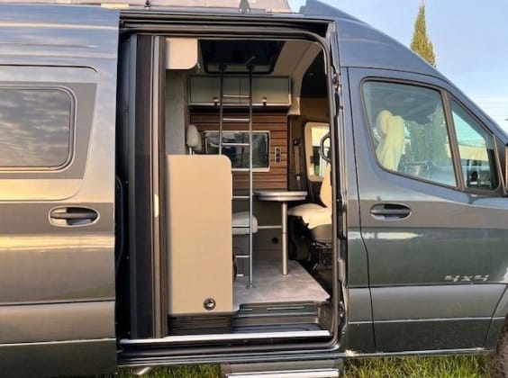 Hymer Camper Vans Grand Canyon S MERCEDES SPRINTER 4Matic  419 CDI 190 CV BVA 4x4 Gris Tenorite