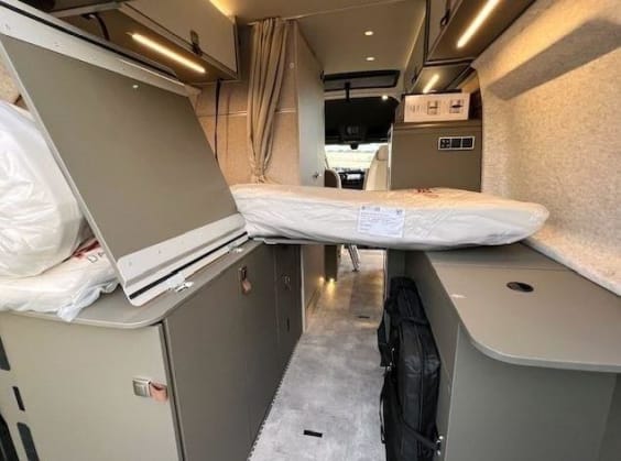 Hymer Camper Vans Grand Canyon S MERCEDES SPRINTER 4Matic  419 CDI 190 CV BVA 4x4 Gris Tenorite