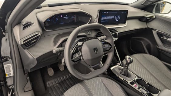 Peugeot 2008 100 S&S BVM6 Allure Noir Perla Nera