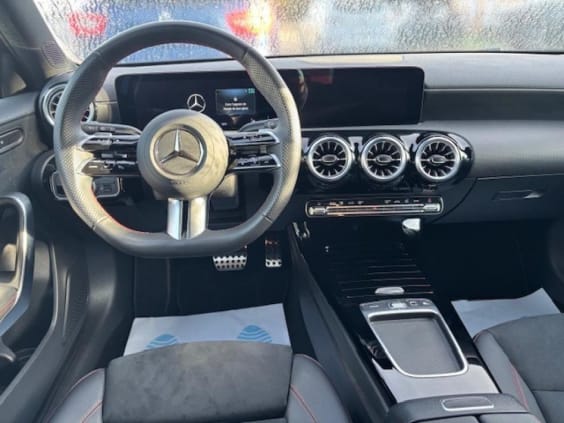 Mercedes-Benz CLASSE A Classe A 200 d AMG Line Montain Grey
