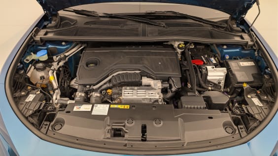 Peugeot 408 Hybrid 145 e-DCS6 GT Bleu Obsession