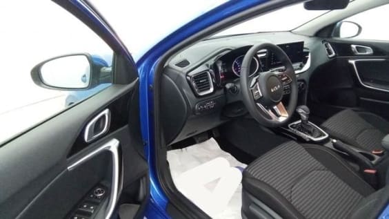 Kia CEE D SW 1.5 T-GDi 160 ch DCT7 Active Bleu Fusion