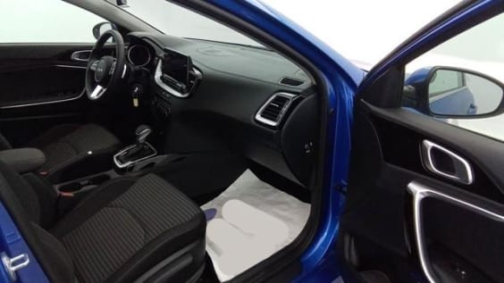 Kia CEE D SW 1.5 T-GDi 160 ch DCT7 Active Bleu Fusion
