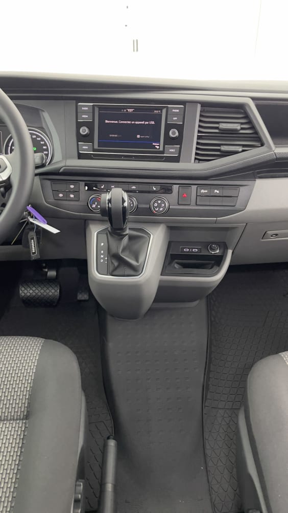 Volkswagen Transporter Transporter T6.1 PROCAB L1 2.0 TDI 150ch Business Plus DSG7 Grisindiummetallisee