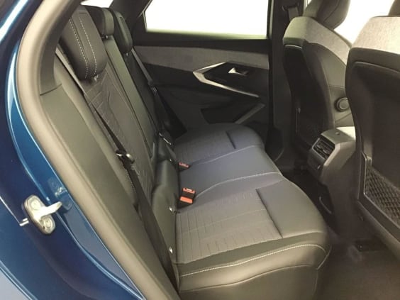 Peugeot 3008 Hybrid 145 e-DCS6 GT Blue Obsession