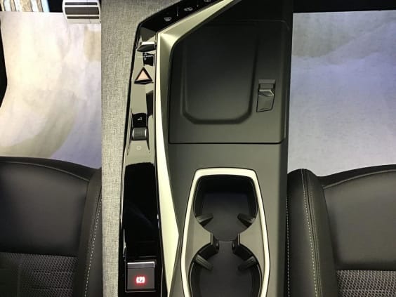 Peugeot 3008 Hybrid 145 e-DCS6 GT Blue Obsession