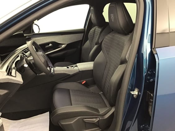 Peugeot 3008 Hybrid 145 e-DCS6 GT Blue Obsession