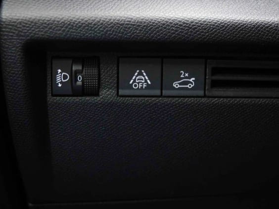 Citroën C4 X PureTech 100 S&S BVM6 You Gris