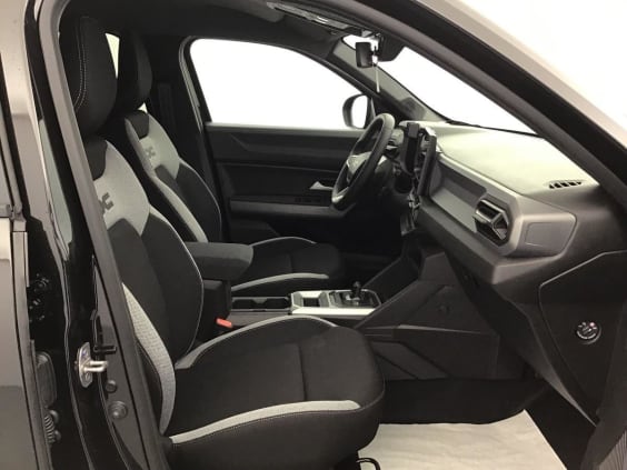Dacia DUSTER Journey + Techno Pack 1.8 HYBRID 155 Noir Nacre