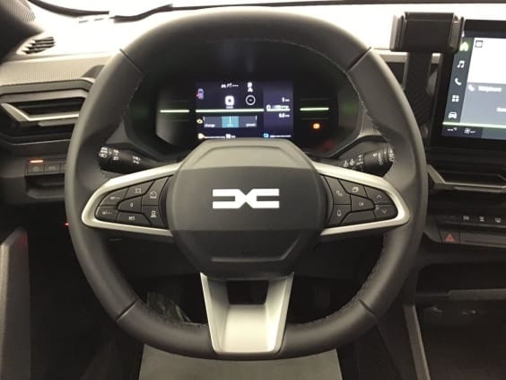 Dacia DUSTER Journey + Techno Pack 1.8 HYBRID 155 Noir Nacre