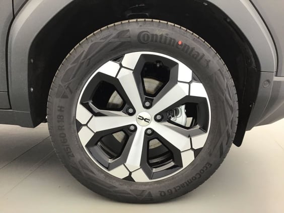 Dacia DUSTER Journey + Techno Pack 1.8 HYBRID 155 Noir Nacre