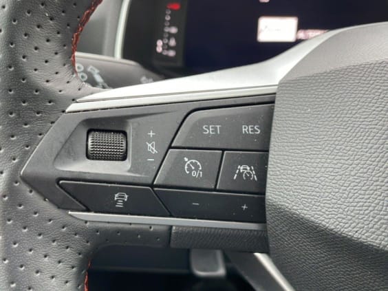 Seat Arona ARONA 1.0 TSI 115CH FR SPECIAL EDITION Bleu Saphir Metal / Toit Blanc