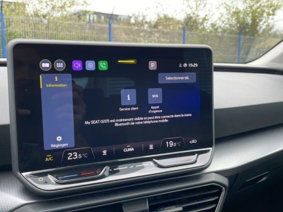 Seat LEON ST 2.0 TDI 115 BVM6 Business Bleu Fjord