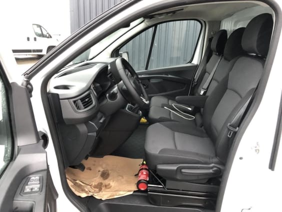 Renault Trafic L1H1 2.0 dCi 170CH BVA FOURGON Advance Blanc