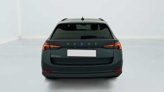 Skoda Octavia Combi 2.0 TDI 116 ch Ambition Gris Météore