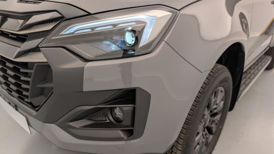Isuzu D-MAX 2.2L SPACE CABINE A/T NITRO SPORT Kinabalu Gray