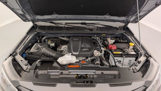 Isuzu D-MAX 2.2L SPACE CABINE A/T NITRO SPORT Kinabalu Gray
