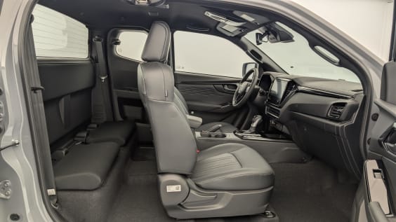 Isuzu D-MAX 2.2L SPACE CABINE A/T NITRO SPORT Kinabalu Gray