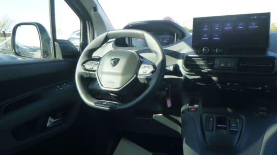 Peugeot Rifter Rifter M BlueHDi 130 S&S EAT8 5pl GT Bleu Kiama