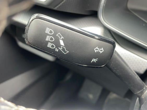 Seat Leon 2.0 TDI 115 BVM6 Business Blanc Neige Metal