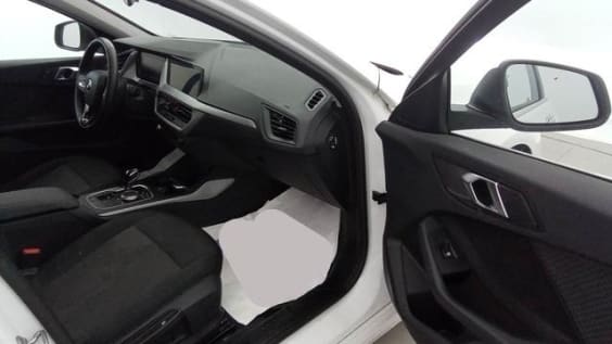 BMW Serie 1 F40 116i 109 ch DKG7 Mineralweiss