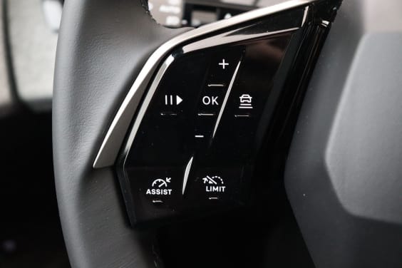 Peugeot 5008 Allure Hybrid 145 e-DCS6 Grey