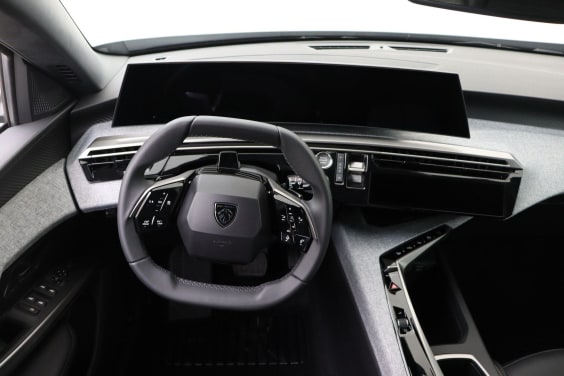 Peugeot 5008 Allure Hybrid 145 e-DCS6 Grey